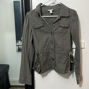 Ann Taylor size 4 green military style button up jacket with the velvet accent